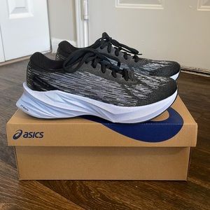 ASICS Novablast 3